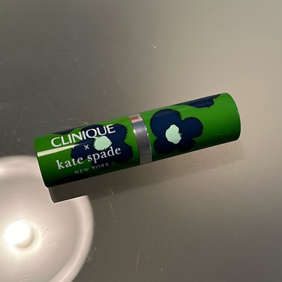 NEW💕Plum Pop Clinique lipstick - Picture 1 of 9